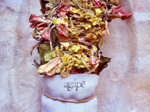 "Far l'amore nelle vigne " BASE Mirto e Rosa